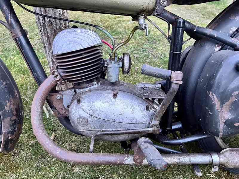 Motocykl ČZ 125 - foto 2