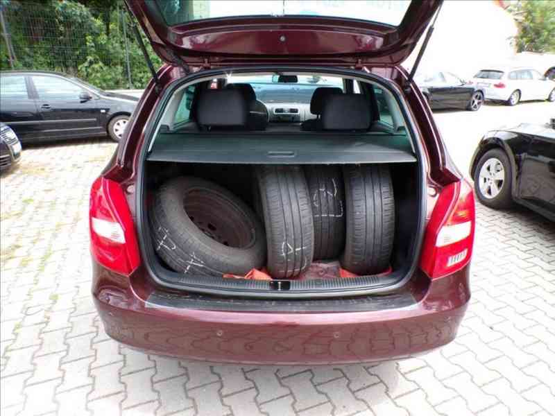 Škoda Fabia 1,6 16V KLIMATIZACE - foto 9
