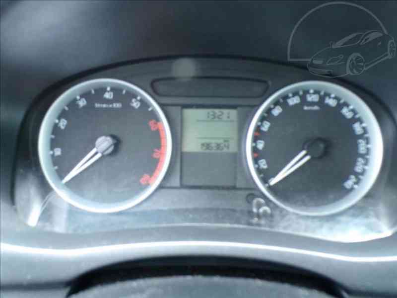 Škoda Fabia 1,6 16V KLIMATIZACE - foto 6