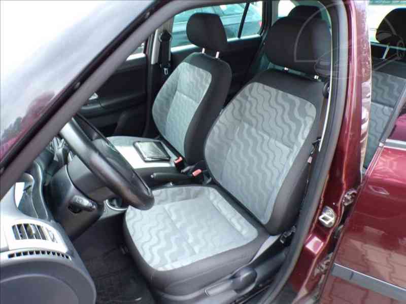 Škoda Fabia 1,6 16V KLIMATIZACE - foto 7