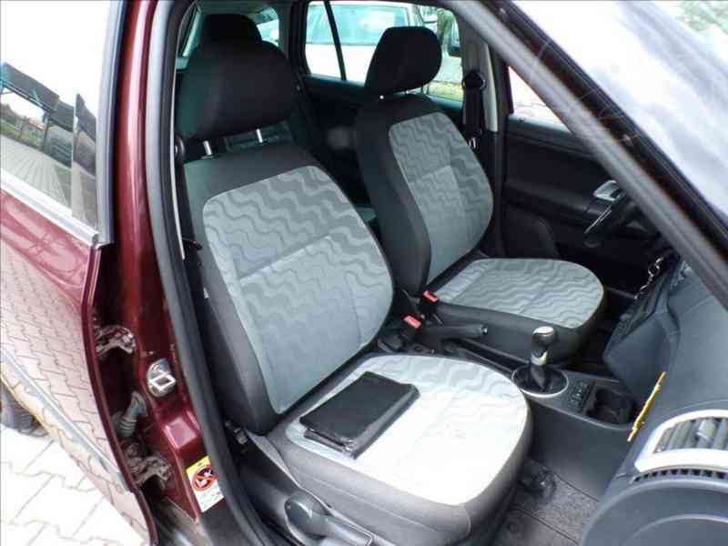 Škoda Fabia 1,6 16V KLIMATIZACE - foto 12