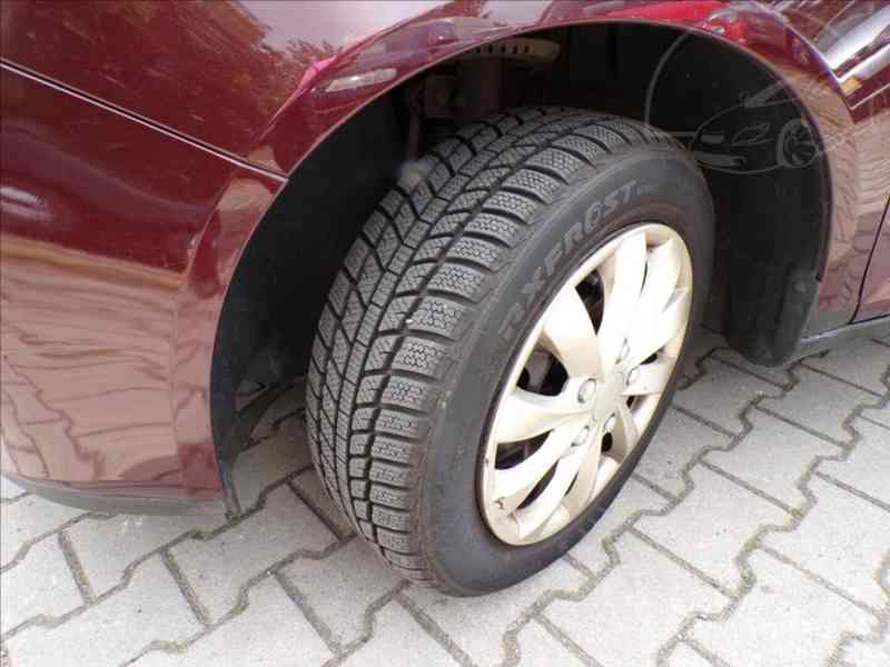 Škoda Fabia 1,6 16V KLIMATIZACE - foto 16