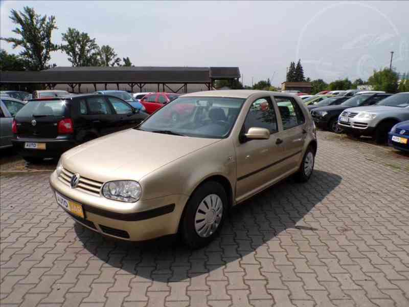 Volkswagen Golf 1,6 16V KLIMA,SERVISNÍ KNIHA-HNED ODJÍŽDÍTE - foto 2