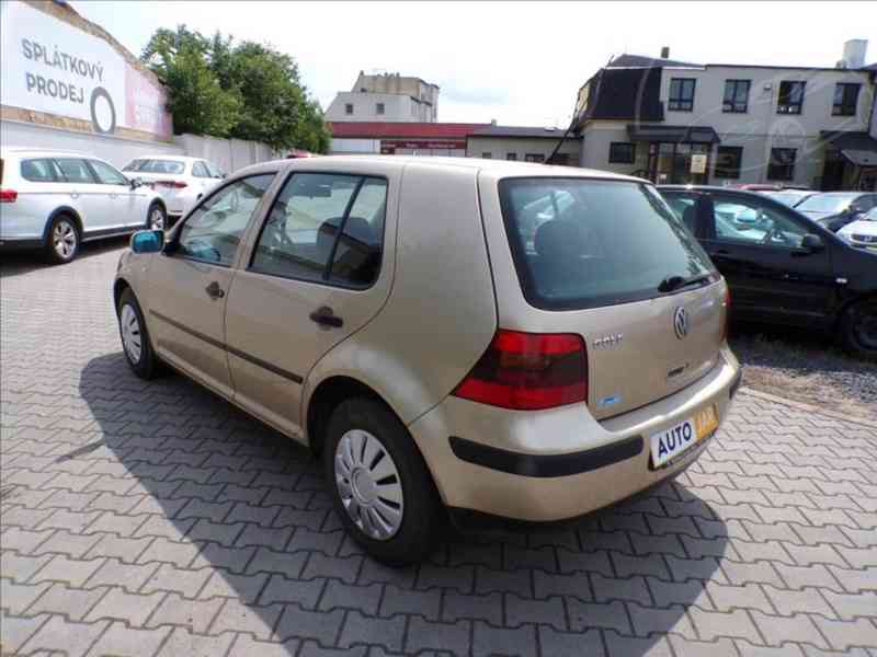 Volkswagen Golf 1,6 16V KLIMA,SERVISNÍ KNIHA-HNED ODJÍŽDÍTE - foto 3