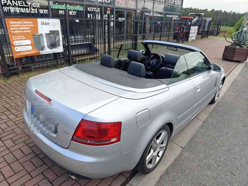 Prodám AUDI A4 Cabrio 3.2 FSI benzin 2008 128000km - foto 4