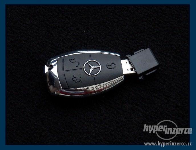Mercedes Benz klíč USB Flash disk 8GB - foto 1