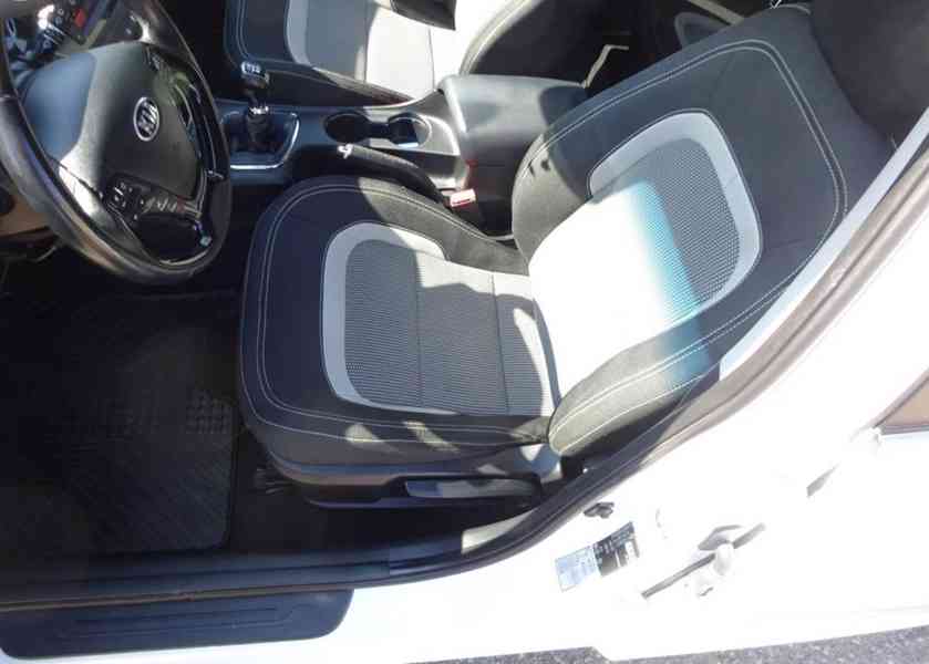 Kia Cee´d 1.6i Combi r.v.2017 2.Maj.srv.kníž.ČR - foto 15