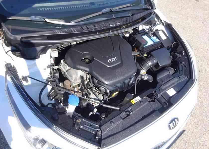 Kia Cee´d 1.6i Combi r.v.2017 2.Maj.srv.kníž.ČR - foto 21