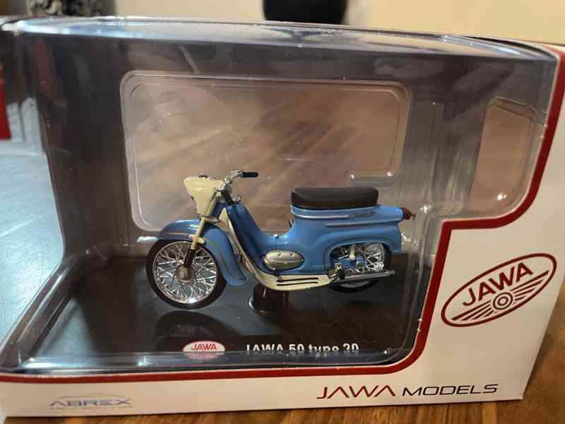 Model motorky Jawa 50 typ 20 Pionýr 1:18 - foto 1