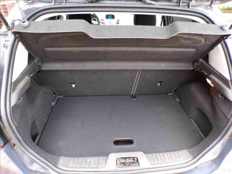 Ford Fiesta 1,0 i 59KW SERVISNÍ KNIHA - foto 8