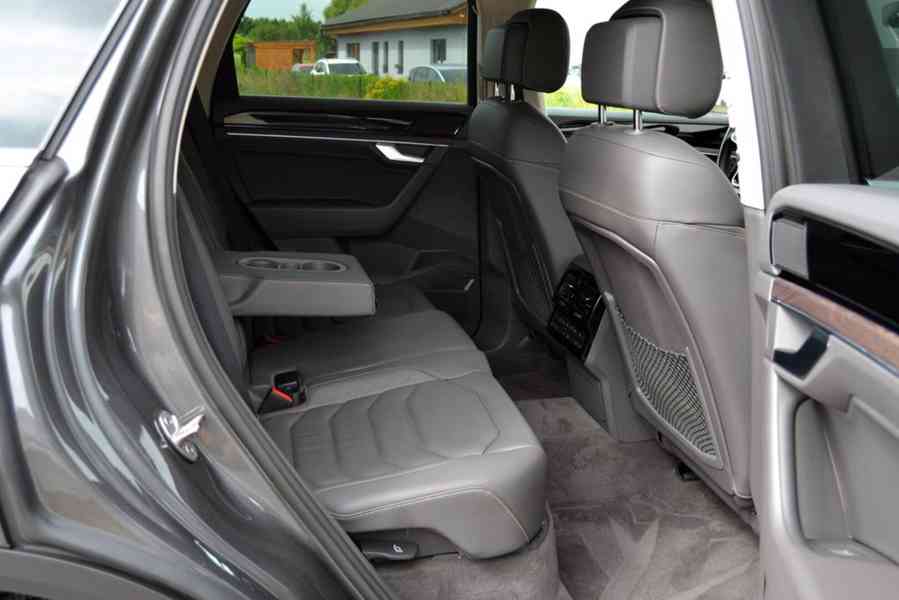 Volkswagen Touareg 3.0 TDI V6 170kW 4MOTION Tiptronic Navi - foto 19