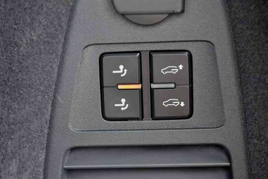 Volkswagen Touareg 3.0 TDI V6 170kW 4MOTION Tiptronic Navi - foto 18