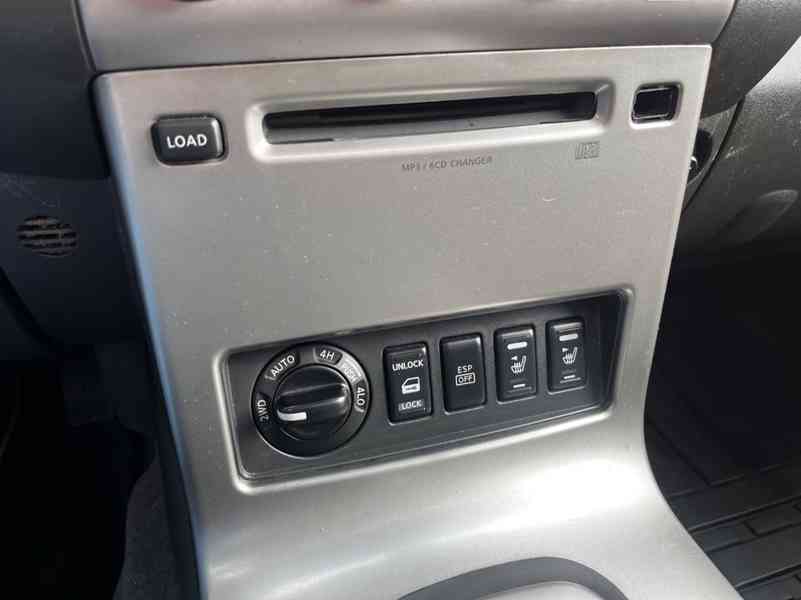 Nissan Pathfinder 4.0i V6 Premium Aut. benzín 198kw - foto 21