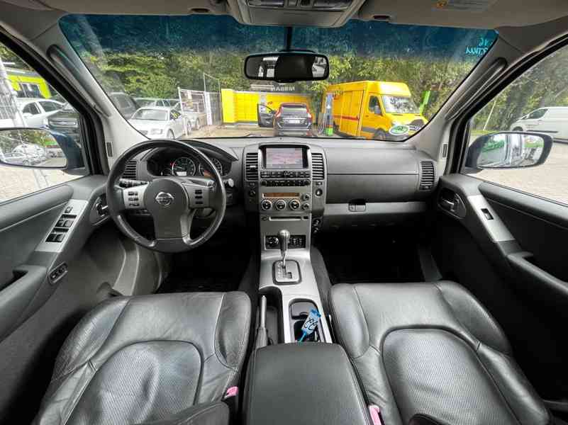 Nissan Pathfinder 4.0i V6 Premium Aut. benzín 198kw - foto 9