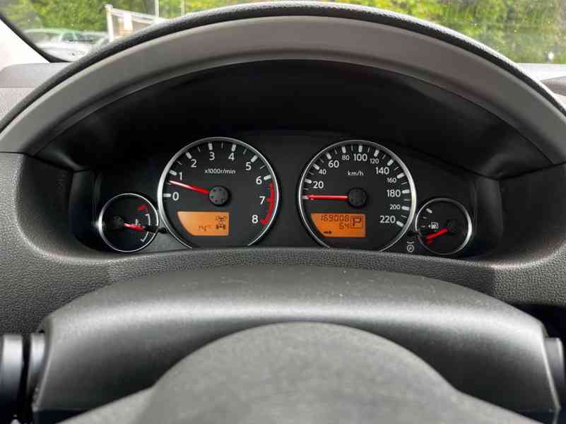 Nissan Pathfinder 4.0i V6 Premium Aut. benzín 198kw - foto 12