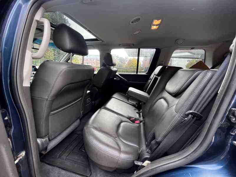 Nissan Pathfinder 4.0i V6 Premium Aut. benzín 198kw - foto 4