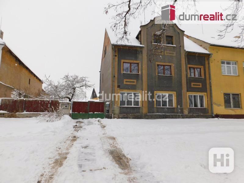 Prodej ideální poloviny rodinného domu ve Vroutku, okres Louny - foto 14