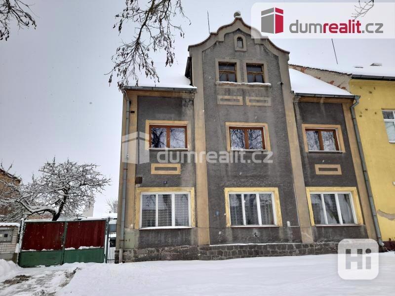 Prodej ideální poloviny rodinného domu ve Vroutku, okres Louny - foto 16