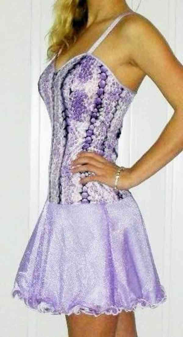 Výprodej veškerých šatů, látek, nití  i vybavení prodejny - foto 80