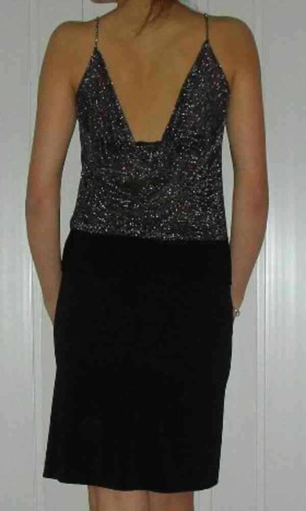 Výprodej veškerých šatů, látek, nití  i vybavení prodejny - foto 120