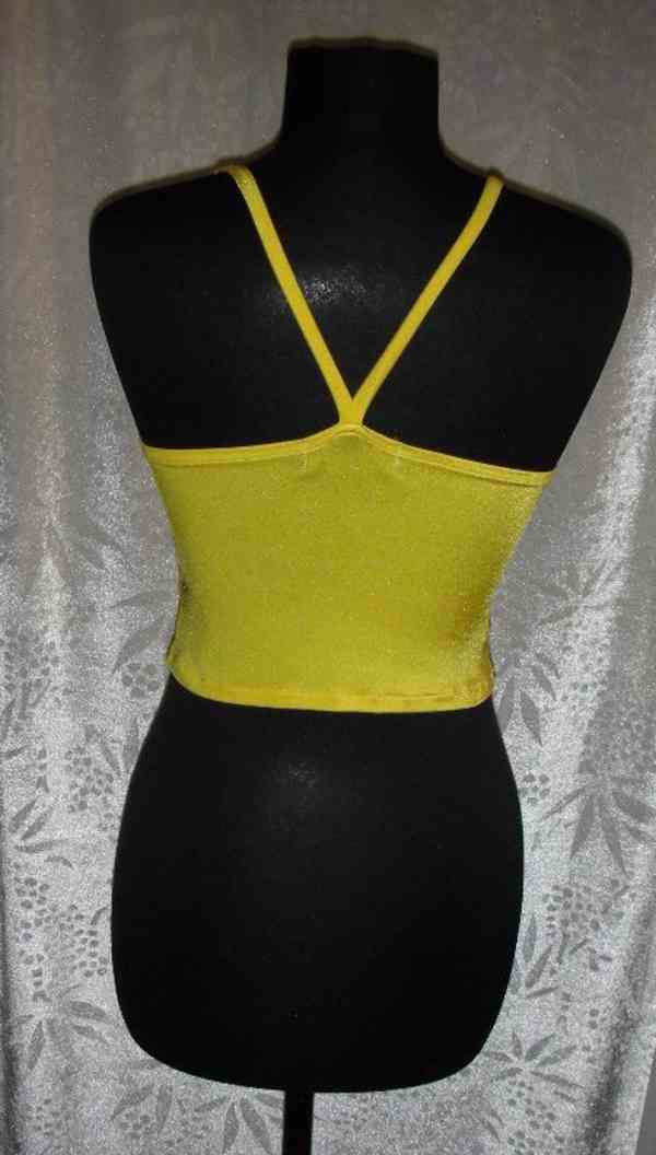 Výprodej veškerých šatů, látek, nití  i vybavení prodejny - foto 21