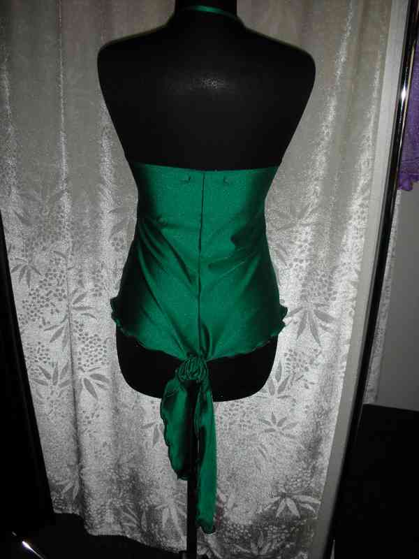 Výprodej veškerých šatů, látek, nití  i vybavení prodejny - foto 35