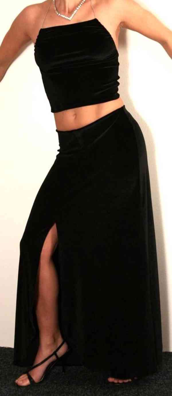 Výprodej veškerých šatů, látek, nití  i vybavení prodejny - foto 50