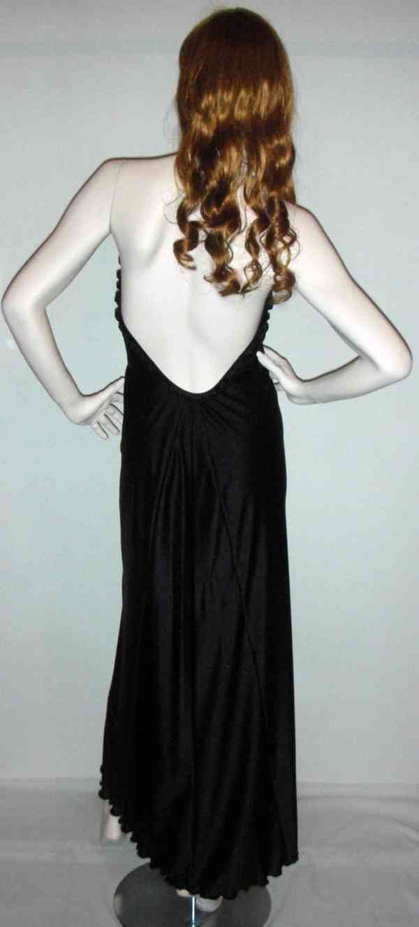 Výprodej veškerých šatů, látek, nití  i vybavení prodejny - foto 68