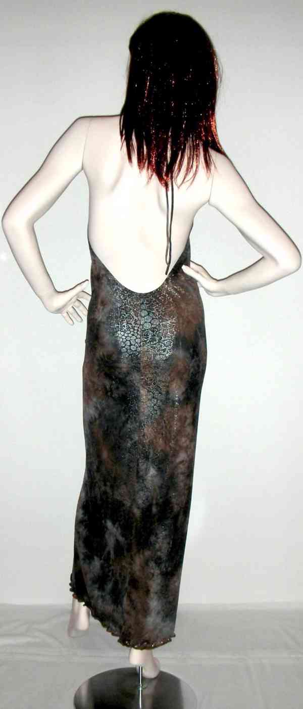 Výprodej veškerých šatů, látek, nití  i vybavení prodejny - foto 123