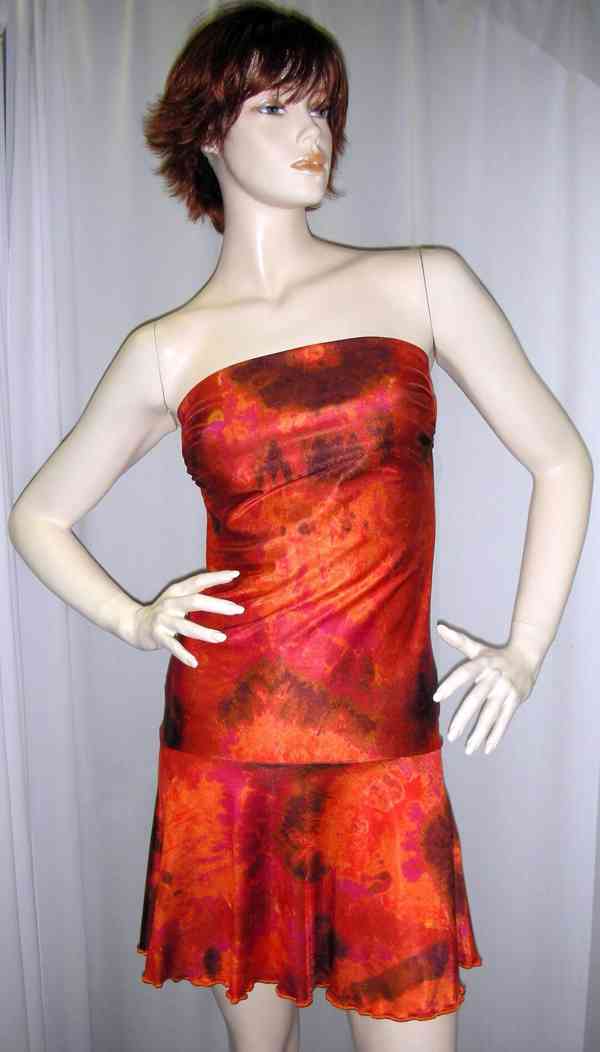 Výprodej veškerých šatů, látek, nití  i vybavení prodejny - foto 145