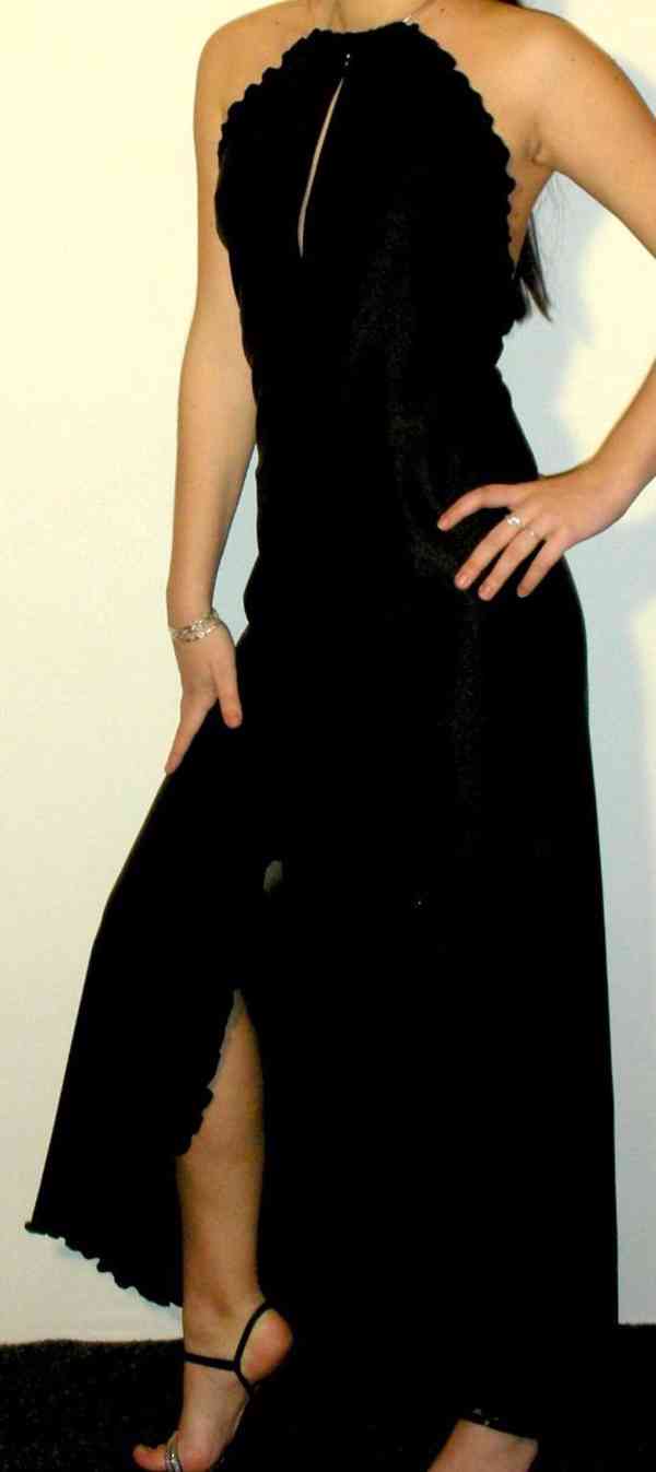 Výprodej veškerých šatů, látek, nití  i vybavení prodejny - foto 62