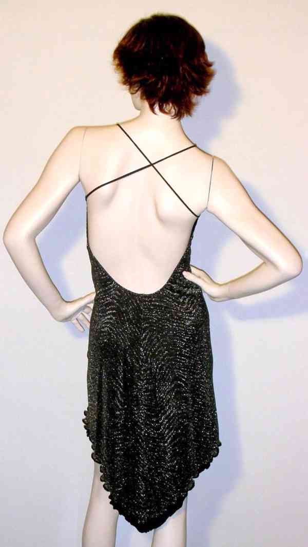 Výprodej veškerých šatů, látek, nití  i vybavení prodejny - foto 77