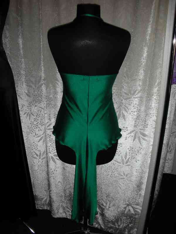 Výprodej veškerých šatů, látek, nití  i vybavení prodejny - foto 33