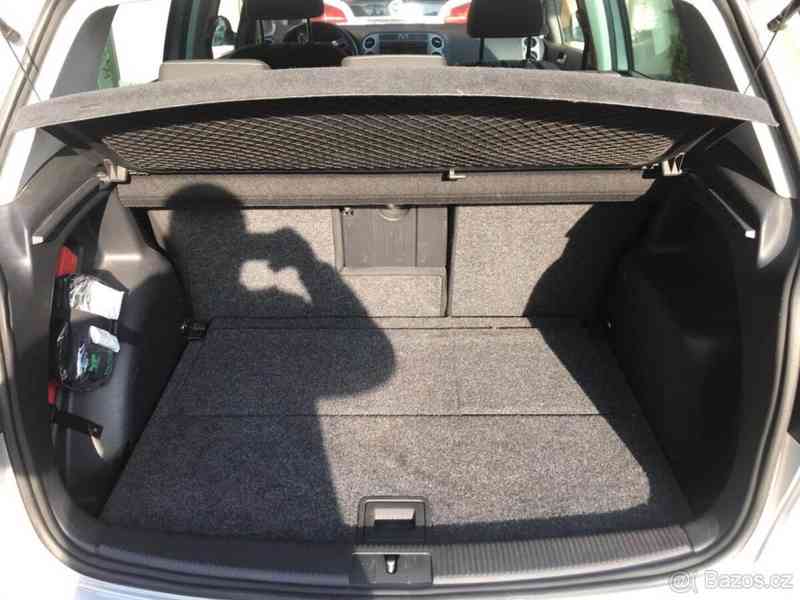 Volkswagen Golf 1,4   TSI 90kw - foto 17