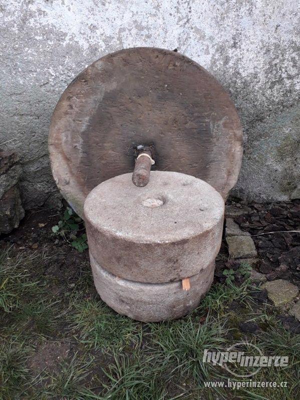 Mlýnské kolo a brusné kolo - foto 1