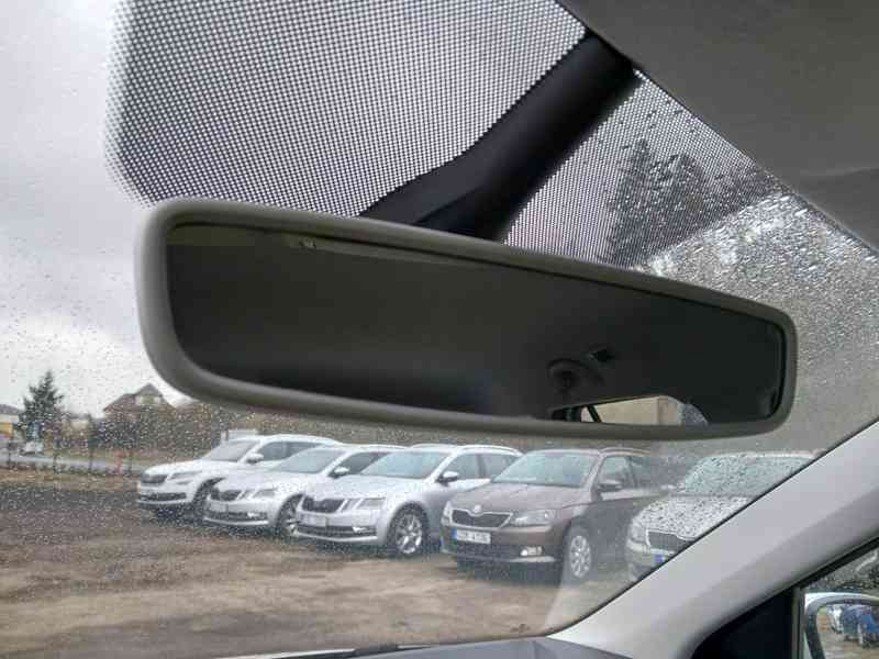  ŠKODA Fabia Combi Style 1,0 TSI 81 kW - foto 26