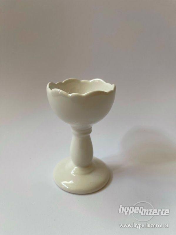 Porcelánový stojan, stojánek, kalíšek na vajíčka - foto 2