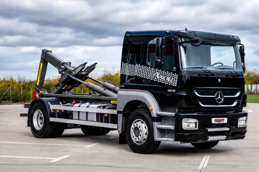 MERCEDES AXOR 1829 / 18T HÁKOVÝ NOSIČ KONTEJNERŮ EU5 - foto 3