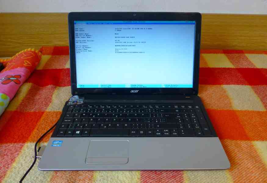 Notebook - Acer Aspire E1-571-53216G75Mnks - foto 3