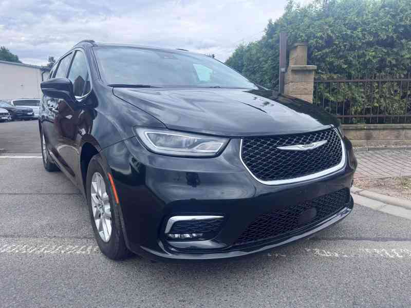 Chrysler Pacifica 3,6 L RU Čočka Adapt 2022 - foto 5