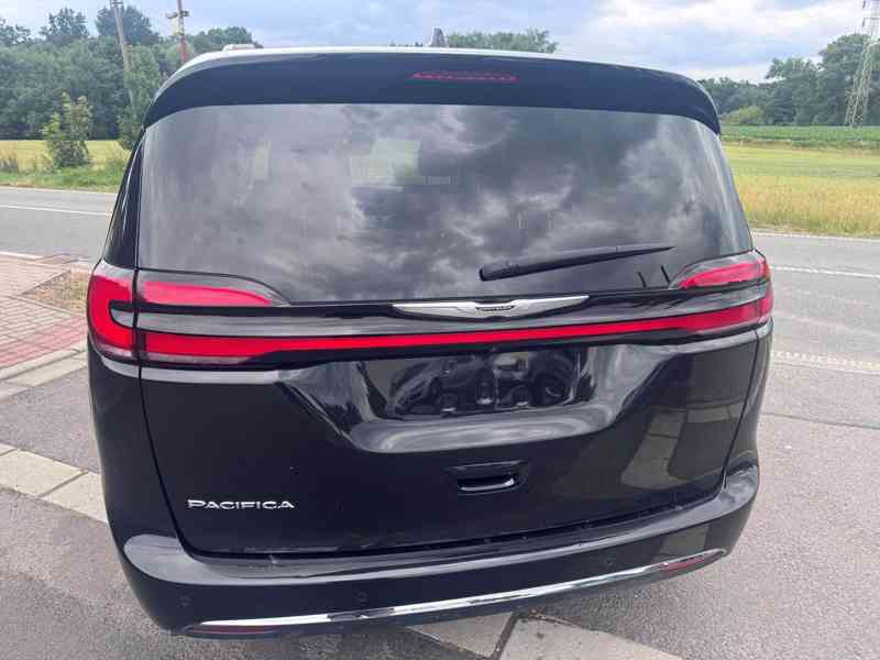Chrysler Pacifica 3,6 L RU Čočka Adapt 2022 - foto 4