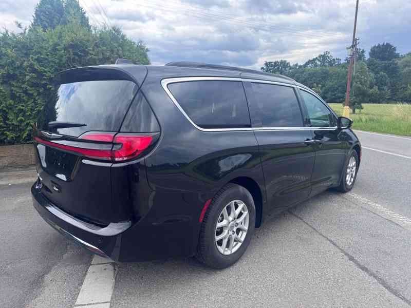 Chrysler Pacifica 3,6 L RU Čočka Adapt 2022 - foto 3
