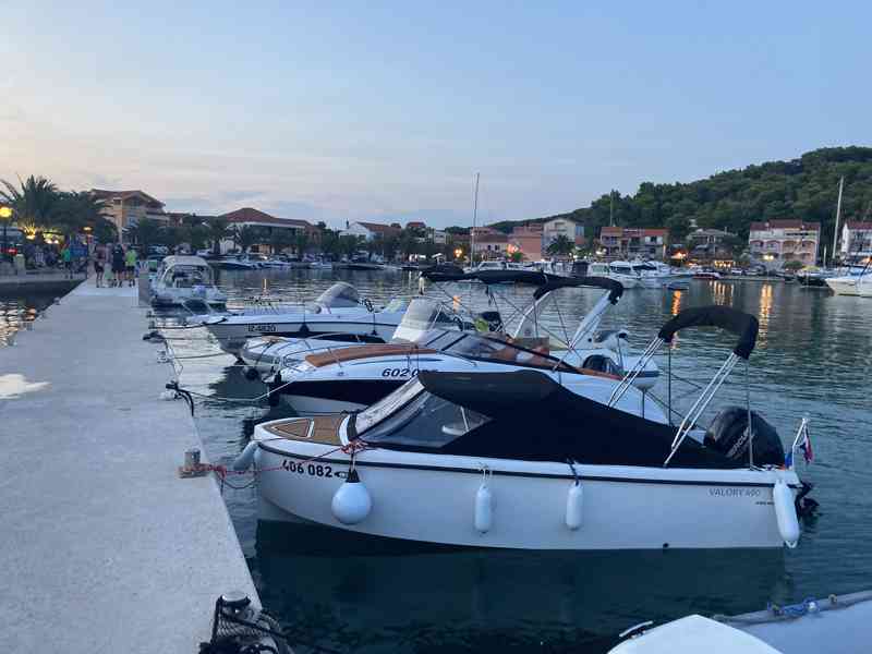 Valory 490 Premium r.v.2022 + motor + vlek - POUŽITÁ - foto 2