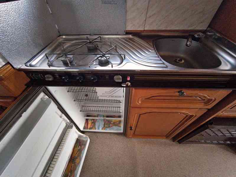 Liberty 550, pěkná chatka na pevné stání, dovoz možný. - foto 8