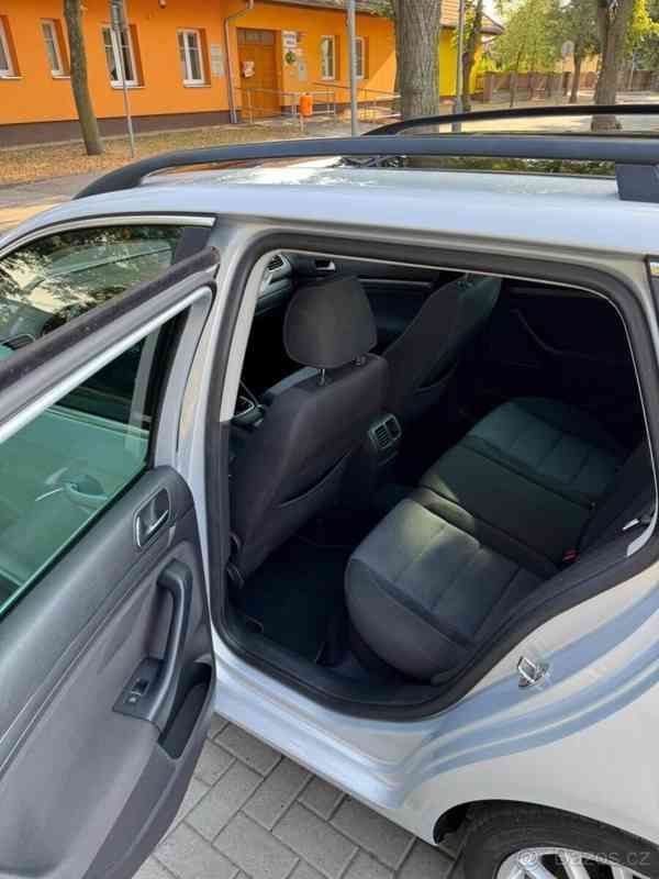 Volkswagen Golf 1,2   TSi 77kW 2012 Style - foto 12