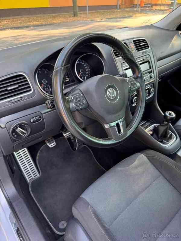 Volkswagen Golf 1,2   TSi 77kW 2012 Style - foto 9