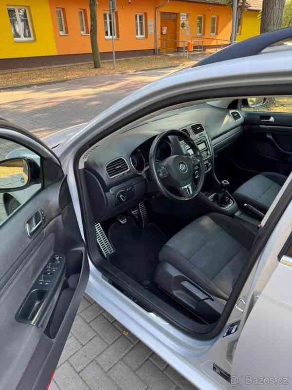 Volkswagen Golf 1,2   TSi 77kW 2012 Style - foto 8