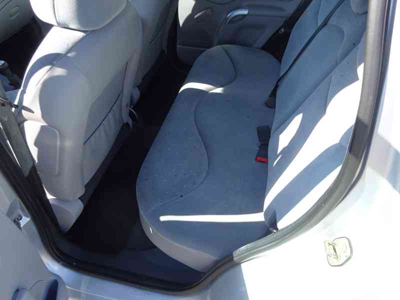 Citroen C3 1.1i r.v.2005 Koupeno v ČR - foto 13