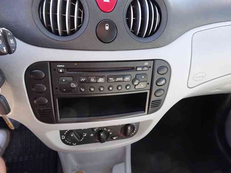 Citroen C3 1.1i r.v.2005 Koupeno v ČR - foto 8