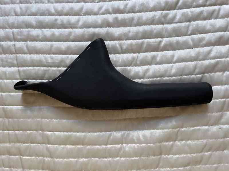 Kožená  rukojeť ruční brzdy pro vozy Škoda. Nová, originál! - foto 7